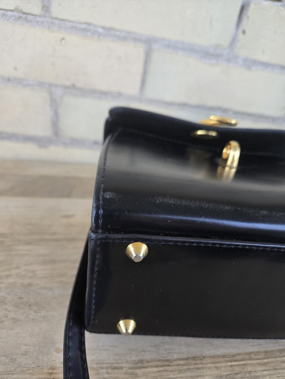 Vintage Leather Bag - Picture 13 of 14